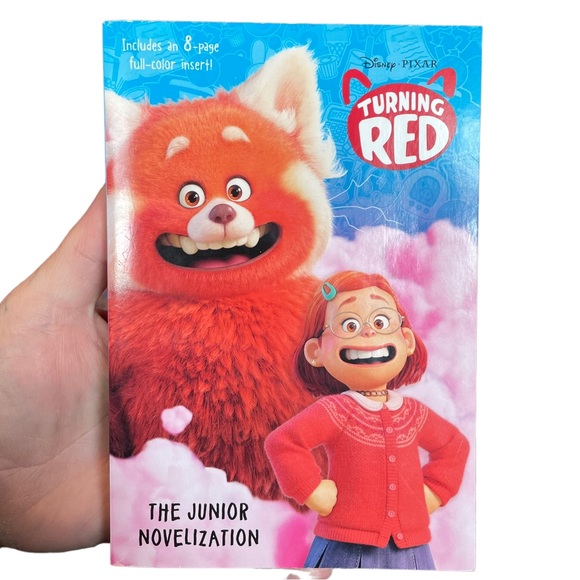 Disney Pixar Turning Red The Junior Novelization 8-page Color Insert Kids Book - Picture 2 of 16